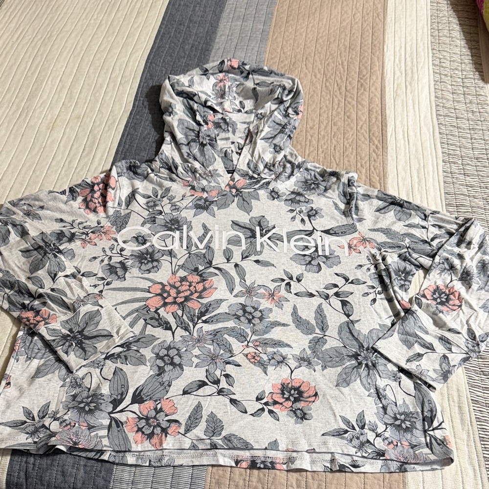 Calvin Klein Women's Floral Hoodie - Gray and Pink